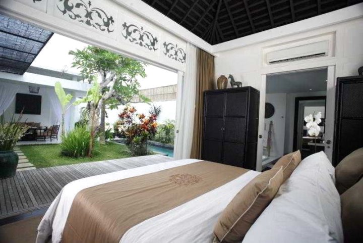 巴厘岛塞米亚克度假别墅酒店(Avc Villas Bali Seminyak)