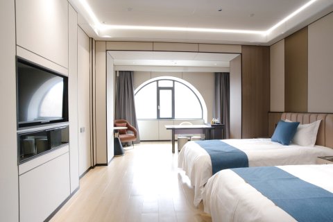 艺龙瑞云酒店(阿拉尔上海风情街市政府店)