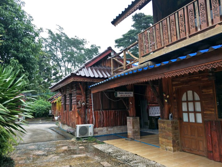 Baankasemsuk度假村(Baankasemsuk Resort)