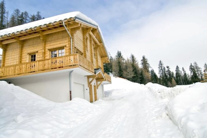 拉普兰克里特考特木屋公寓(Apartment 1 Chalet D Crete Cote Village La Plagne)