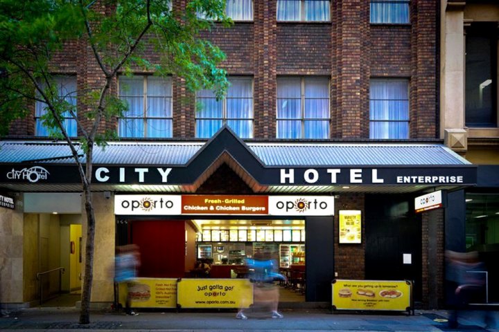 City Hotel