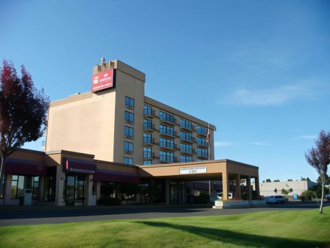 Best Western Plus Columbia River Hotel & Conference Center