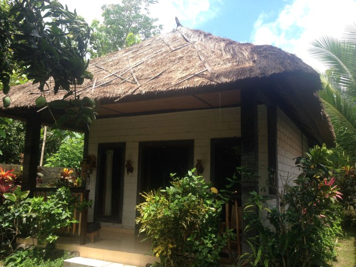 巴兰杠小屋酒店(Balangan Cottage)