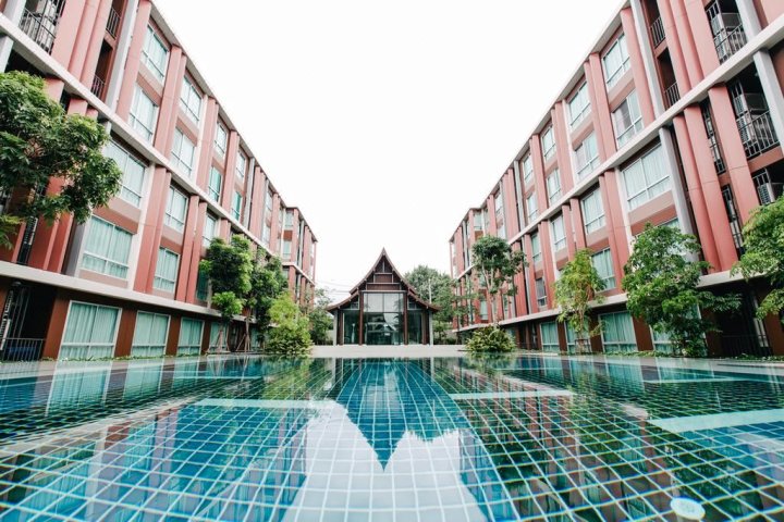 清迈维恩汉努亚套房酒店 - 迪文公寓式客房(Vienghomnuan Suite Chiang Mai at D.Vieng Condo)
