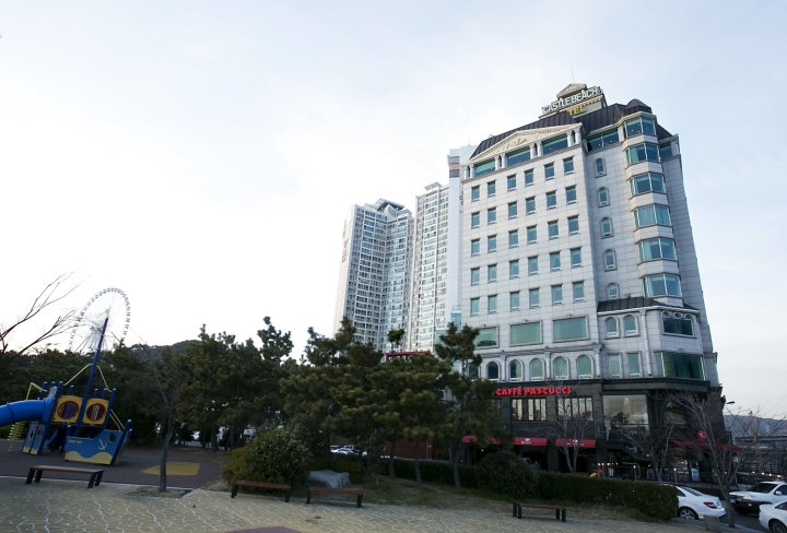 城堡海滩酒店(Castle Beach Hotel Busan)