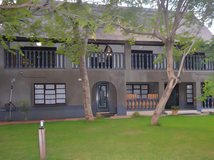 默帕尼旅馆(Mopani Lodge)