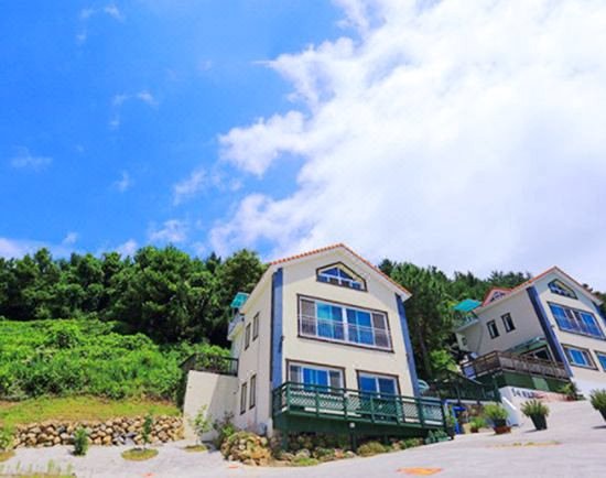 蒙马特雷旅馆(Namhae Montmartre Pension)