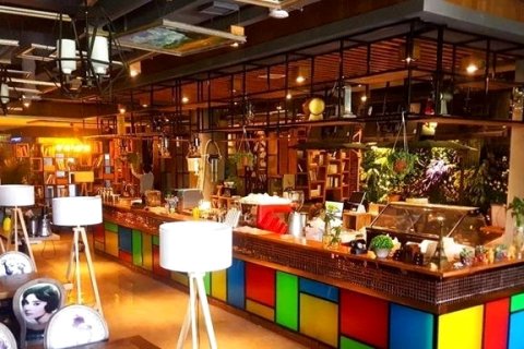 蒲城爱琴海假日酒店