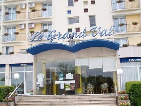 格兰德瓦勒酒店(Hôtel le Grand Val)