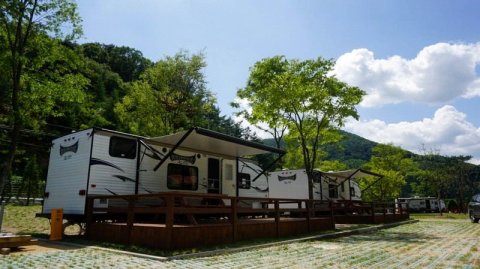 龙仁ACE大篷车民宿(Yongin Ace Caravan Pension)