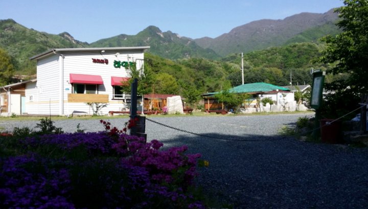 抱川蟻村白屋旅館(Pocheon Ant Village White House Pension)