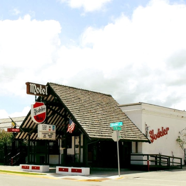 约德勒汽车旅馆(Yodeler Motel Red Lodge)