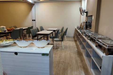 海西大柴旦悦豪尚怡大酒店(翡翠步行街店)