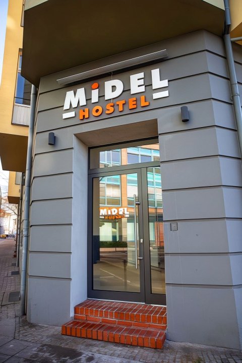 米德尔青年旅舍(Midel Hostel)