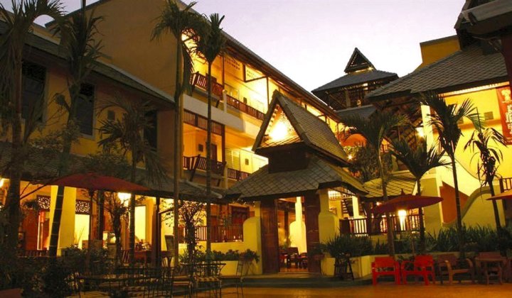 泰德卡姆乡村酒店(Tadkham Village)