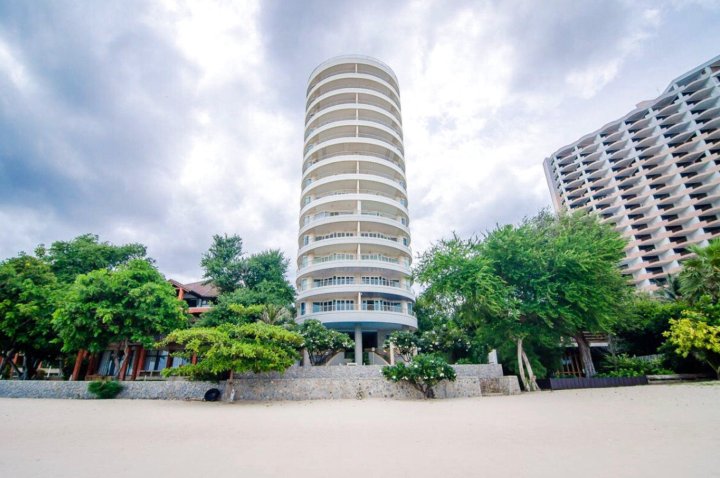 班汉莎服务公寓酒店(Baan Hansa Service Apartment)