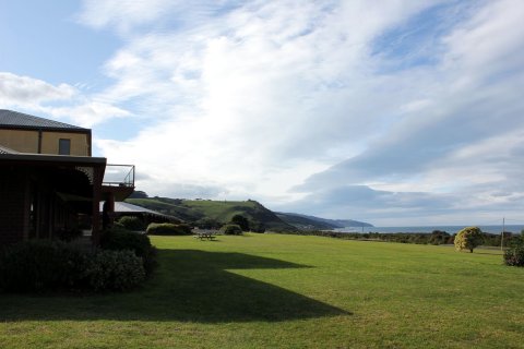 斯肯斯溪汽车旅馆与餐厅(Skenes Creek Lodge Motel and Restaurant)