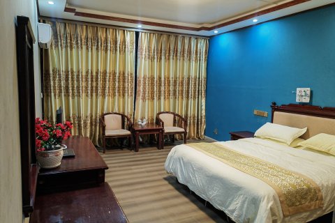 定日白坝大酒店(珠穆朗玛大道店)