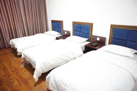 桓仁晨熙商务酒店