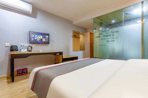 尚客优连锁酒店(深圳宝安机场黄田地铁站店)