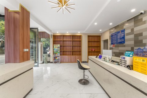 翠峰智选酒店(阳朔西街店)