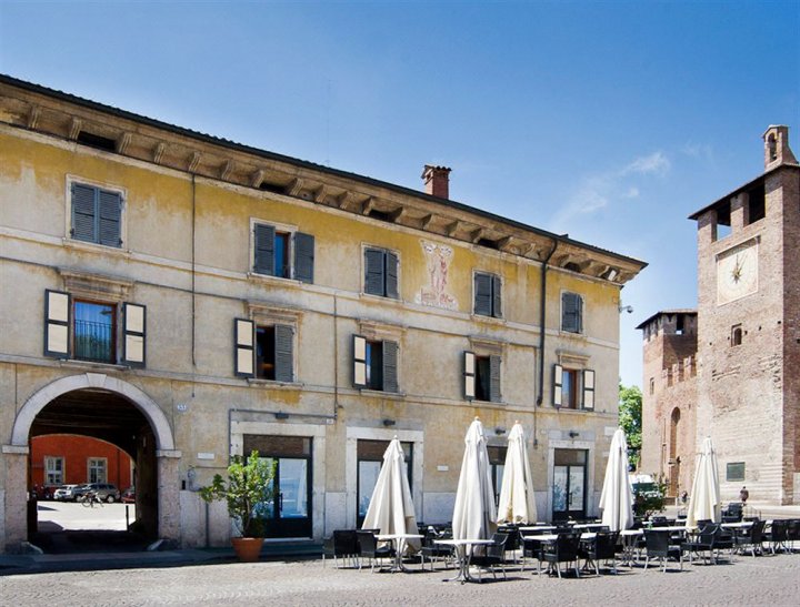 吉亚科莫普契尼酒店(Residenza Giacomo Puccini)