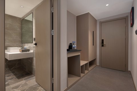 四方馆·黔里酒店(贵阳观山湖会展城金融城店)