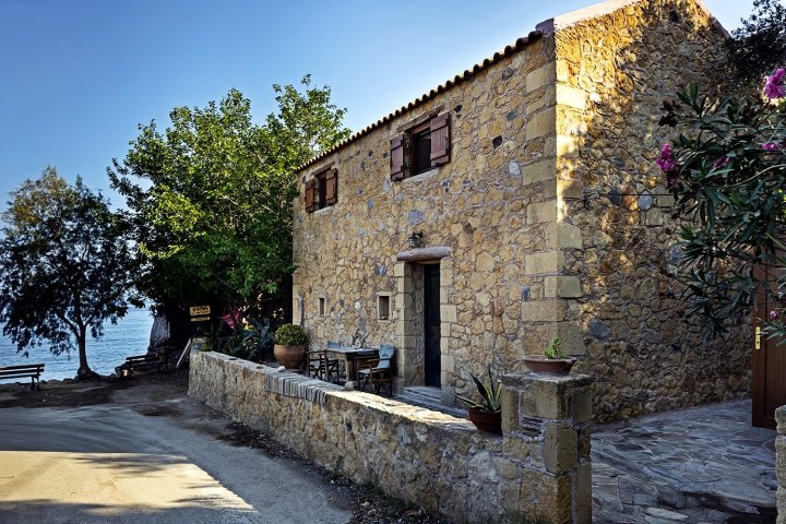 Traditional House Kyma, on the Beach