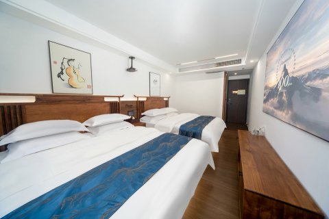 凤凰沱江又一家客栈