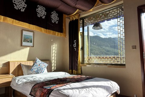 迭部圆梦臧家乐酒店