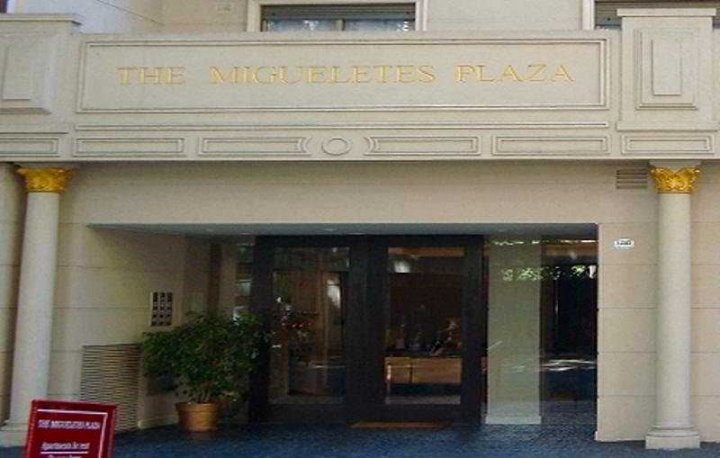米古特广场酒店(The Migueletes Plaza)
