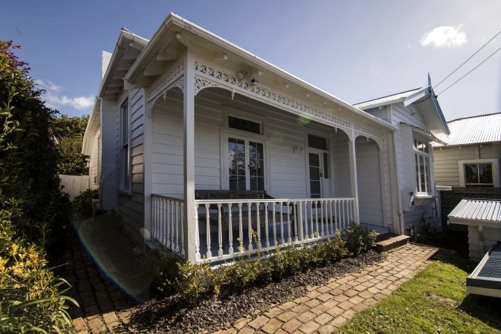 宽敞迷人格雷林别墅酒店(Spacious and Charming Grey Lynn Villa)