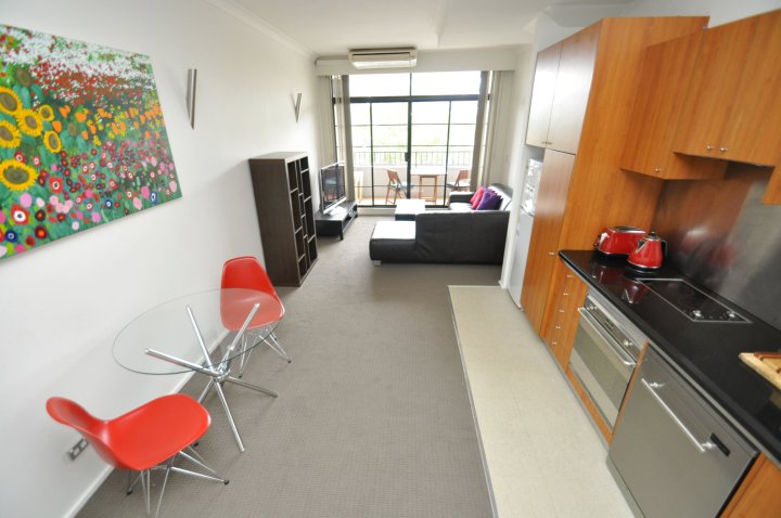 萨里山自助式现代一卧室公寓(409 COOP)(Surry Hills Self-Contained Modern One-Bedroom Apartment (409 Coop))