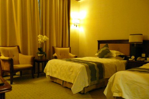 鸡西龙城花园饭店