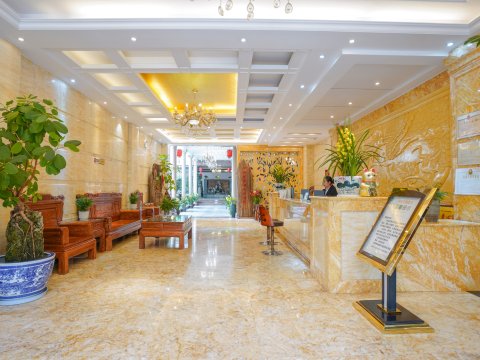 尚浩·泸州花园酒店(文山广南店)