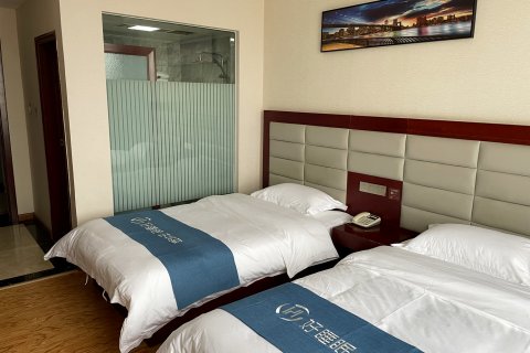 如家华驿酒店(乌拉特前旗三公广场店)