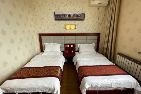 如家华驿酒店(乌拉特前旗三公广场店)