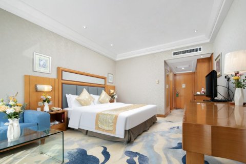 武汉五月花大酒店(黄鹤楼中南路地铁站店)