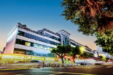 深圳金福林酒店(上梅林梅村地铁站店)