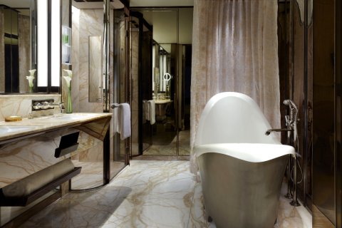 上海浦东丽思卡尔顿酒店