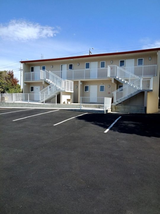 沿岸地带汽车旅馆及公寓(Bayfield Motel and Apartment)