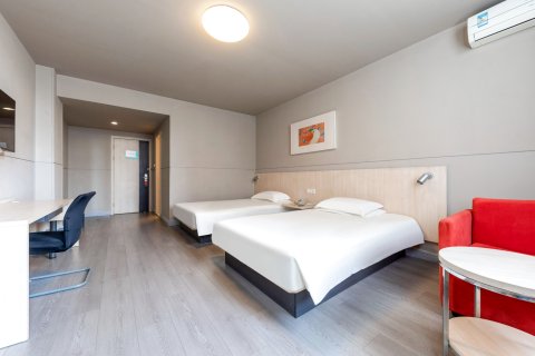 锦江之星酒店(江阴八佰伴南门地铁站店)