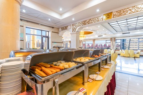 青岛四方大酒店·西楼(台东步行街海泊河公园地铁站店)