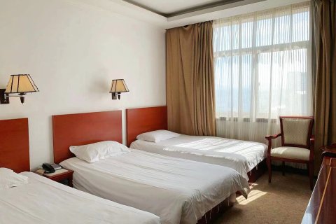 寰宇大酒店(沂水东方购物中心长安南路店)