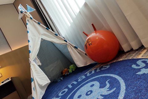 中威蓝海御华大饭店(无锡惠山万达广场店)