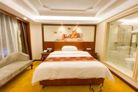 高州宏大商务酒店(潘州广场店)