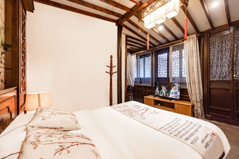 周庄双桥聚宝轩临河庭院客栈