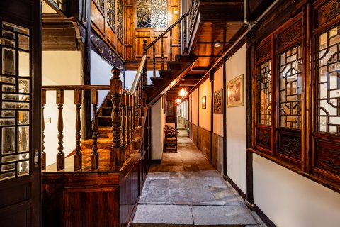 周庄双桥聚宝轩临河庭院客栈