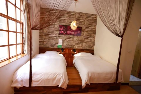 昭通宽窄巷子假日酒店