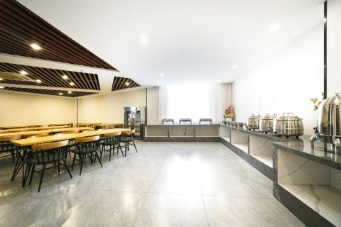 伊宁伊畔艺术酒店(伊犁河风景区店)